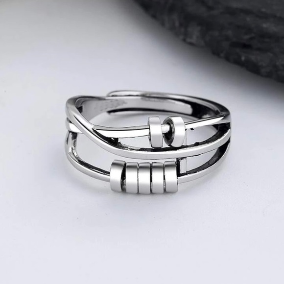 Silver Focus Movable Disk Fidget Ring - Picture 4 of 5